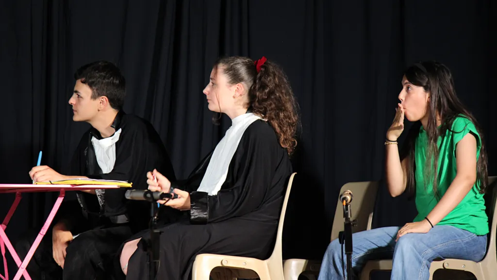 Procès à huis clos